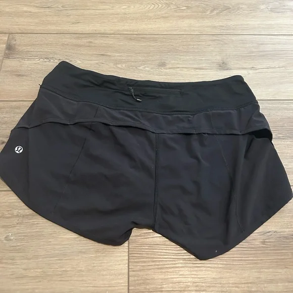 Lululemon Speed Short 4-way Stretch, Size 8 - Picture 7 of 10
